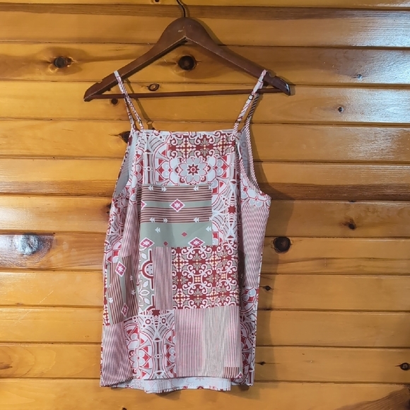 Women's Patterned Top - Picture 3 of 3